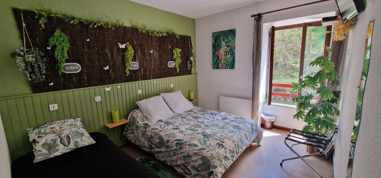 Chambres D'Hotes Les Lits Des Fees Saint-Floret Exterior foto